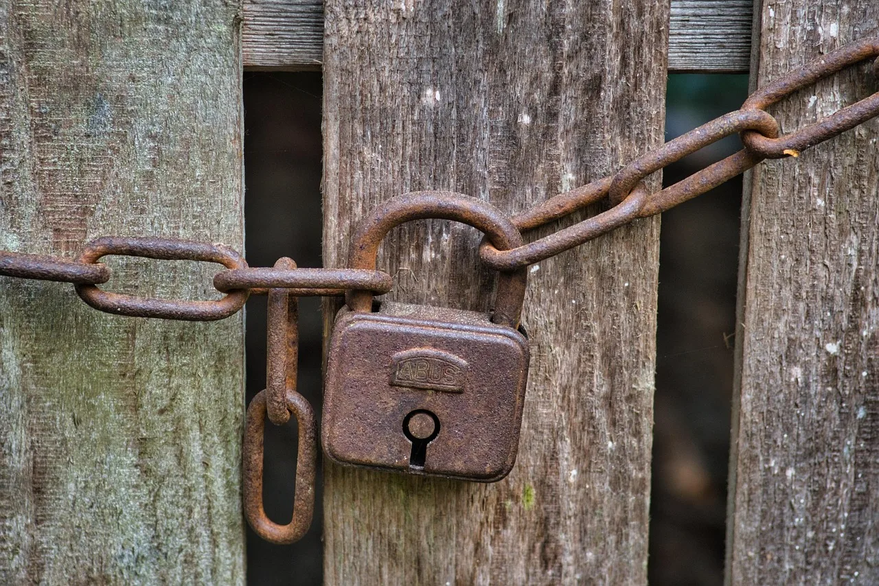 castle, padlock, chain, old, rusty, closed, symbol, locked, security, close, nostalgia, rust
